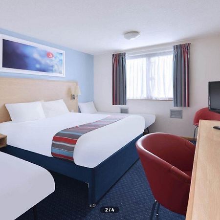 Travelodge Aberdeen Central Exterior foto