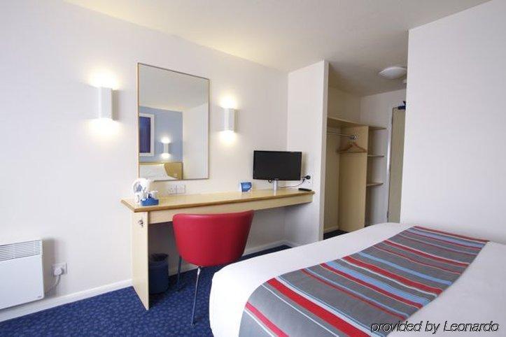 Travelodge Aberdeen Central Exterior foto
