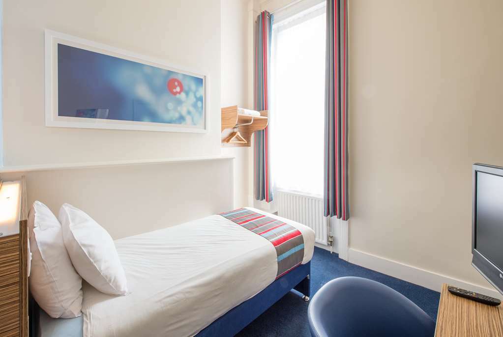 Travelodge Aberdeen Central Zimmer foto