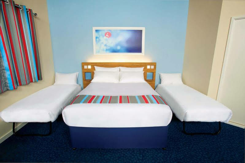 Travelodge Aberdeen Central Exterior foto